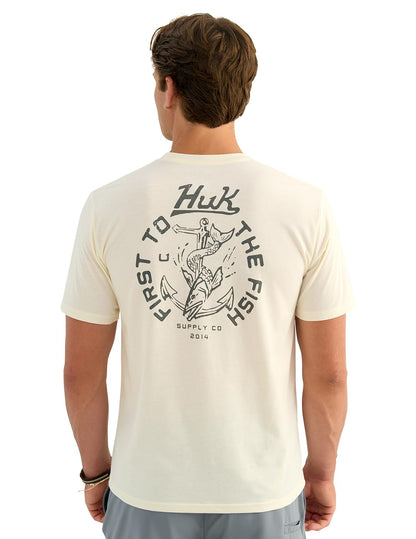 HUK Mens Fishing Graphic Tee, Performance Short Sleeve, Quick-Dry