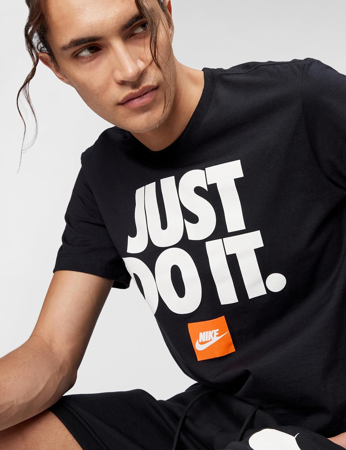 Nike Men's Sportswear Club Just Do It Graphic Tee Shirt; Graphic T-Shirt
